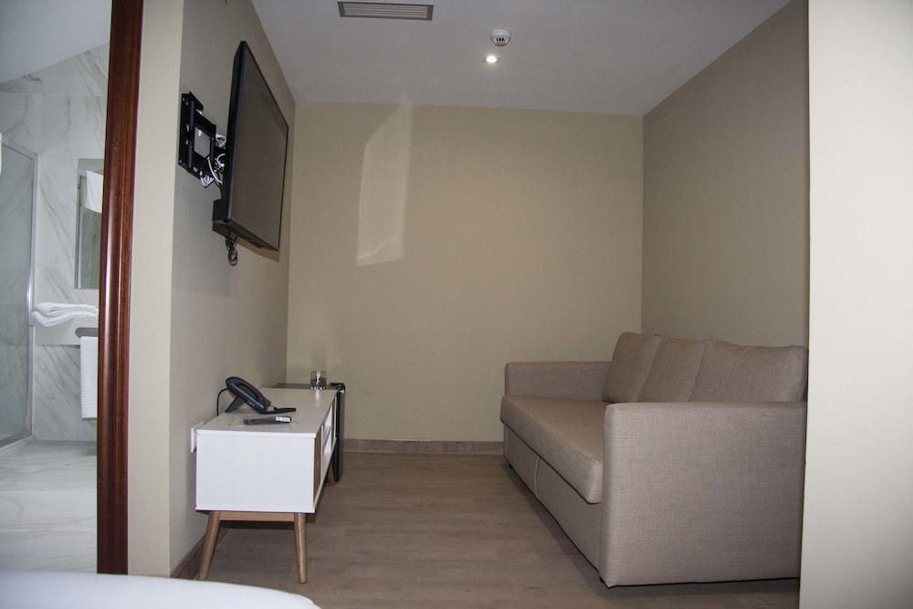 Hotel Areces Grado Bagian luar foto